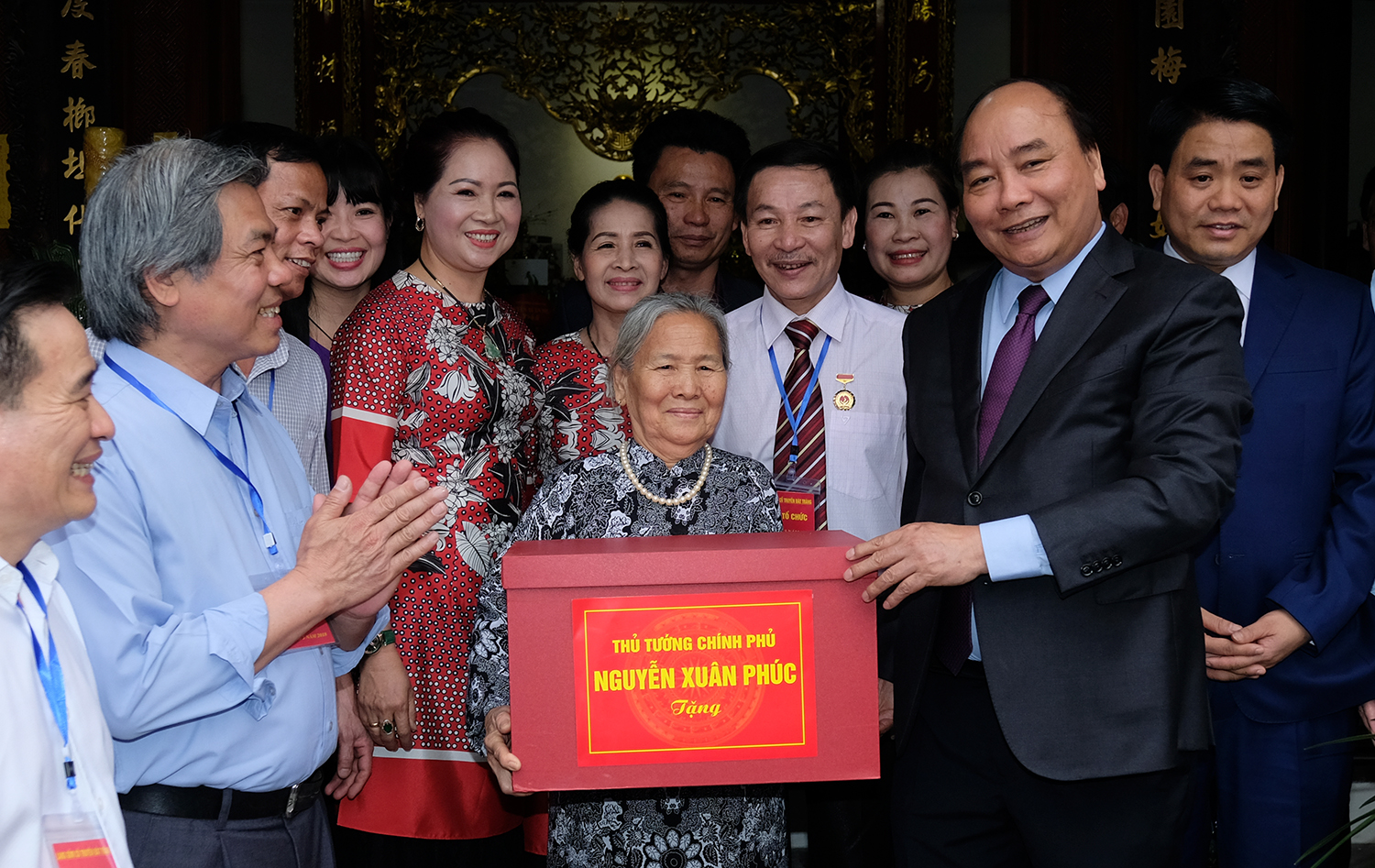 Thủ tướng tin tưởng làng nghề cổ truyền gốm sứ Bát Tràng sẽ có bước tiến vượt bậc