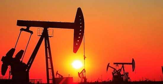 Giá dầu thế giới tăng trở lại hơn 120 USD/thùng sau sự cố ở Ả Rập Xê Út
