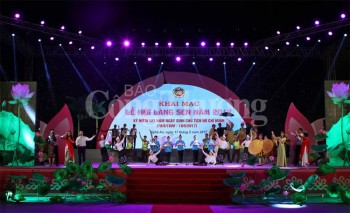 Nghệ An khai mạc Lễ hội Làng Sen năm 2017