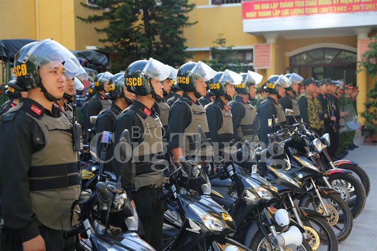 Thừa Thiên Huế: Lực lượng Công an ra quân bảo vệ trật tự đô thị
