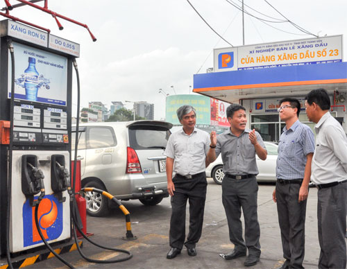 Phó Tổng giám đốc Vương Thái Dũng kiểm tra công tác an toàn tại Petrolimex Sài Gòn
