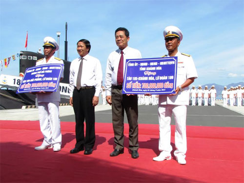 Lễ thượng cờ 2 tàu ngầm mới 184 Hải Phòng và 185 Khánh Hòa