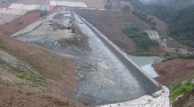 Vỡ đường ống dẫn thủy điện Sông Bung 2, ít nhất 2 công nhân bị nước cuốn trôi