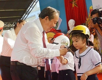 Phó Thủ tướng Trương Hòa Bình dự khai giảng Trường tiểu học Phù Đổng, TP. Đà Nẵng