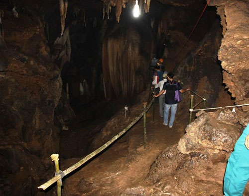 Quảng Trị: Xây dựng đề án khai thác hang động Prai