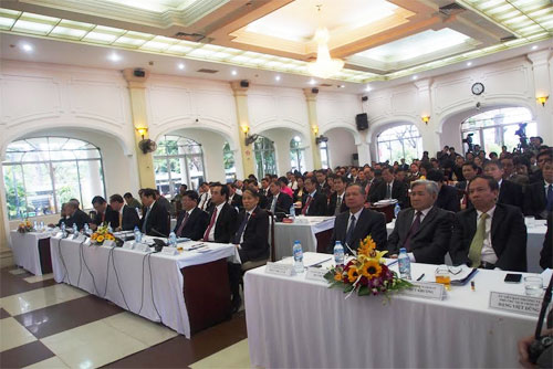 Kỳ họp HĐND TP. Đà Nẵng khóa VIII, nhiệm kỳ 2011-2016: Nghị trường “nóng” từ phiên khai mạc