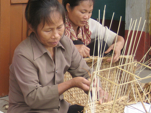 Bình Định: Tiếp sức sản xuất làng nghề