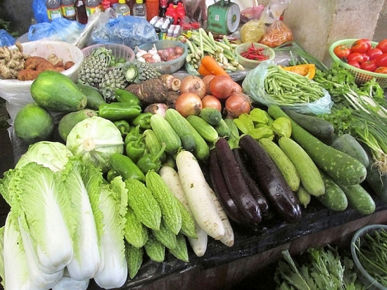 Giá thực phẩm hôm nay 12/1: Giá rau củ, thực phẩm biến động trái chiều