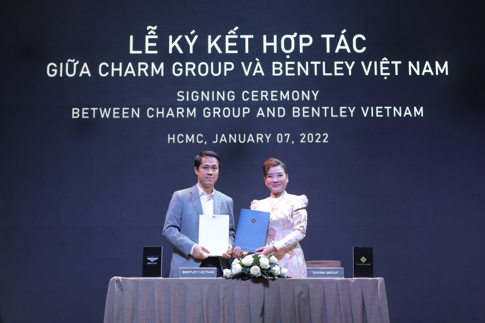 Charm Group bắt tay Bentley Việt Nam tặng xe sang cho khách hàng