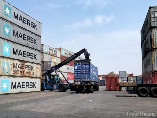 Doanh nghiệp xuất khẩu gồng mình vượt khó trước căng thẳng chi phí logistics