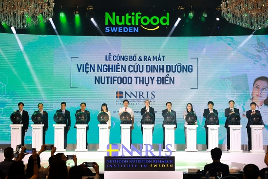Ra mắt Viện Nghiên cứu Dinh dưỡng Nutifood Thụy Điển - NNRIS