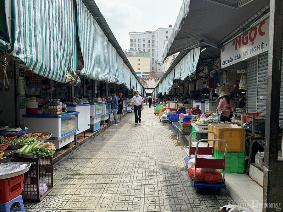 Tìm cách “kéo khách” đến chợ truyền thống