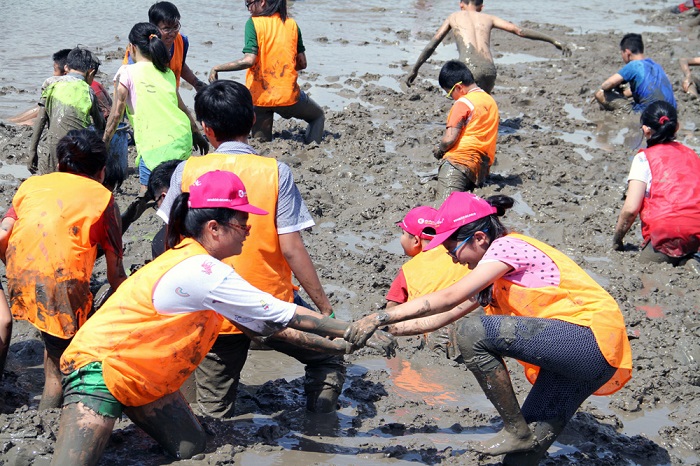 Du Lịch Việt tổ chức trại hè miễn phí cho trẻ em