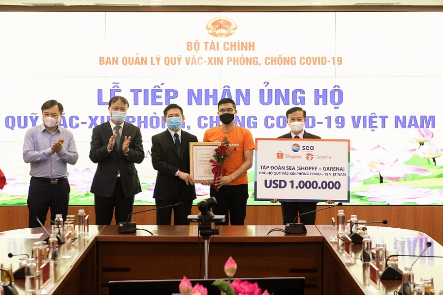 Shopee và Garena Việt Nam ủng hộ 1 triệu USD vào Quỹ vắc xin phòng chống Covid-19