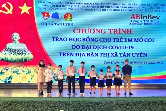 Chung tay hỗ trợ học bổng cho học sinh, sinh viên tại TP. Hồ Chí Minh và Bình Dương