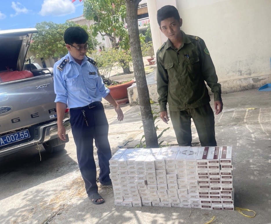 Quản lý thị trường Tây Ninh thu giữ 1.200 gói thuốc lá nhập lậu