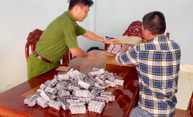 An Giang phát hiện 30.000 viên thuốc tân dược nhập lậu