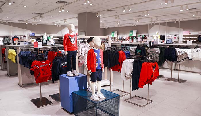H&M khai trương cửa hiệu thứ ba chào đón Tết