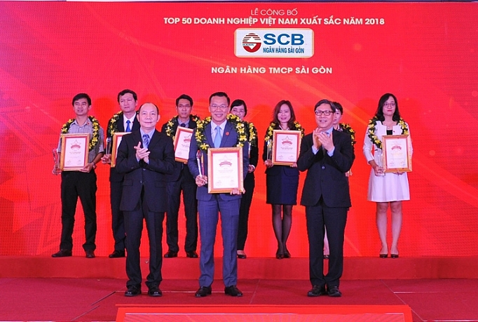 scb nam trong top 50 doanh nghiep xuat sac nhat viet nam 2018