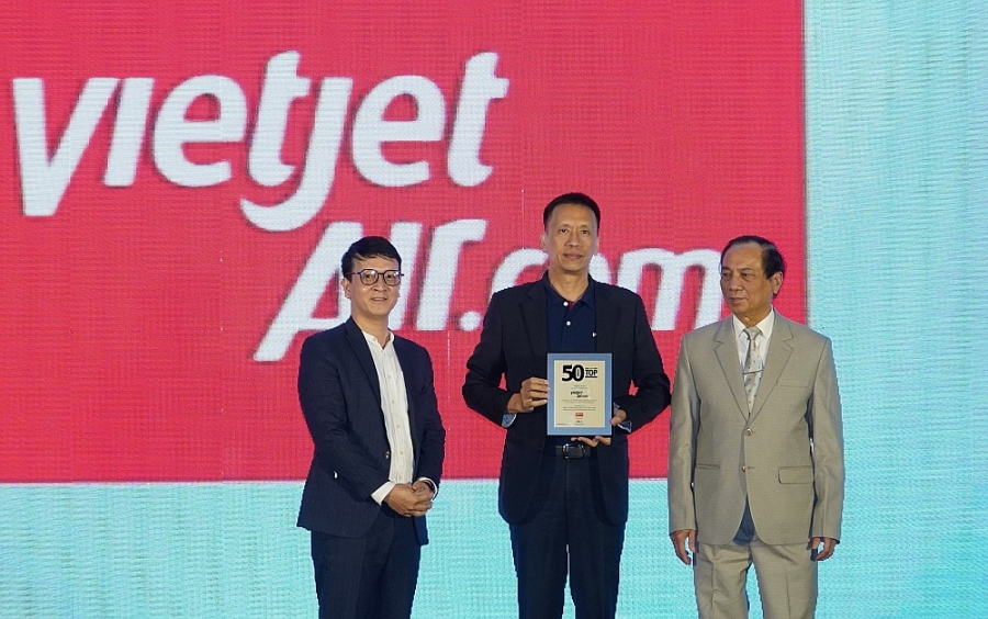 Vietjet, FPT, Vingroup, Vinamilk vào TOP50 Công ty kinh doanh hiệu quả nhất Việt Nam