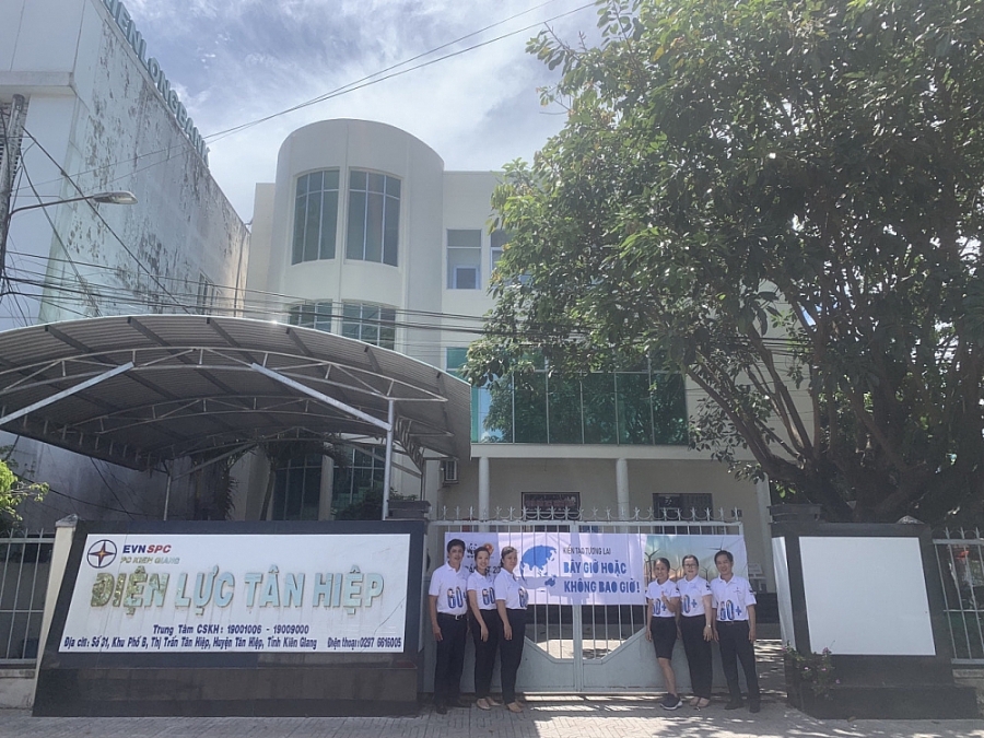PC Kiên Giang hưởng ứng chiến dịch Giờ trái đất 2022