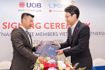 UOB  và Lotte Việt Nam phát hành thẻ ATM đồng thương hiệu