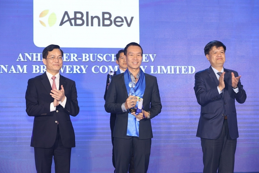 Công ty AB InBev lần đầu tiên nhận Giải thưởng Rồng Vàng