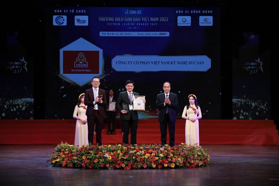 Công ty Vissan nhận danh hiệu thương hiệu dẫn đầu Việt Nam năm 2022
