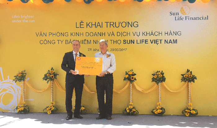 Sun Life Việt Nam khai trương 4 văn phòng kinh doanh và dịch vụ khách hàng mới