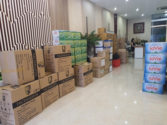 Hàng chục ngàn nhu yếu phẩm y tế được tiếp sức cho Bắc Ninh và Bắc Giang
