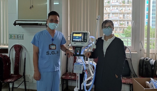 Quỹ Binance Charity tặng máy thở cho hai bệnh viện tại miền Trung
