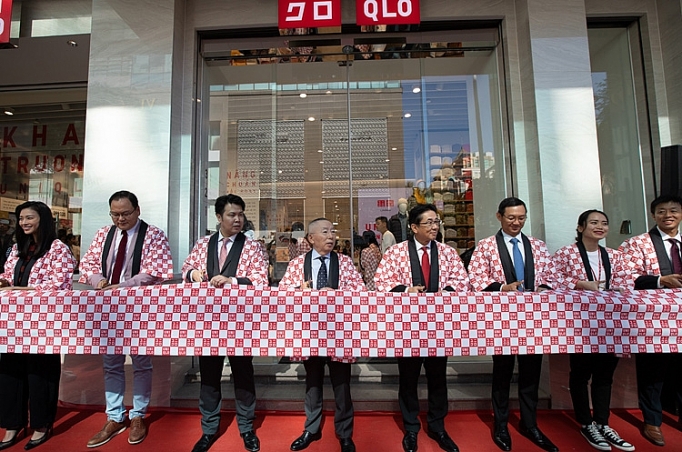 Làn sóng mở rộng tại Việt Nam của các nhà bán lẻ Nhật Uniqlo khai trương cửa  hàng thứ 16 sau hơn 3 năm