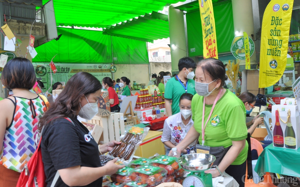 TP. Hồ Chí Minh: Hàng trăm nông đặc sản ba miền hội tụ tại Phiên chợ Tết xanh