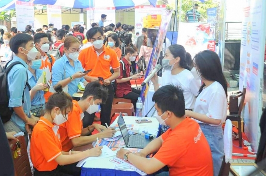 60 doanh nghiệp tuyển dụng hơn 5.000 việc làm tại TP. Hồ Chí Minh