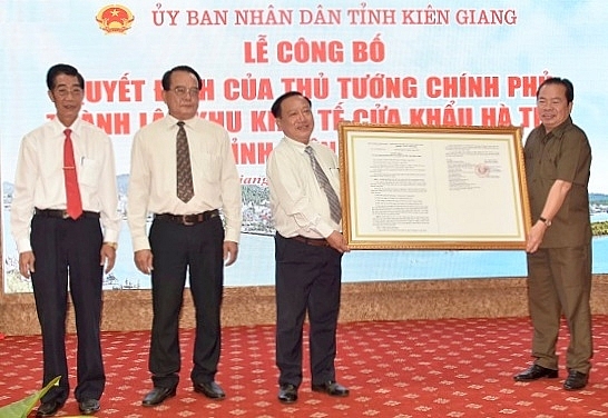 Kiên Giang: Công bố quyết định của Thủ tướng thành lập Khu kinh tế cửa khẩu Hà Tiên