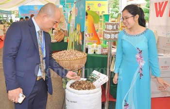 200 gian hàng tham gia Hội chợ trái cây và hàng nông sản Bình Phước lần thứ IV