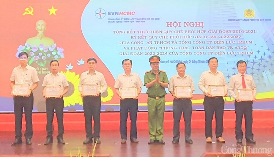 Tăng cường phối hợp công tác đảm bảo an toàn cung cấp điện trên địa bàn TP. Hồ Chí Minh