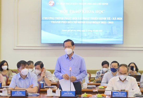 Các nhà khoa học bàn giải pháp phục hồi, phát triển kinh tế TP Hồ Chí Minh giai đoạn 2022-2025