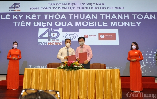 evnhcmc thuc day thanh toan tien dien qua mobile money