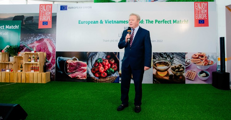 Ông Janusz Wojciechowski – Cao Ủy Nông nghiệp của EU phát biểu khai mạc tại Lễ hội châu Âu