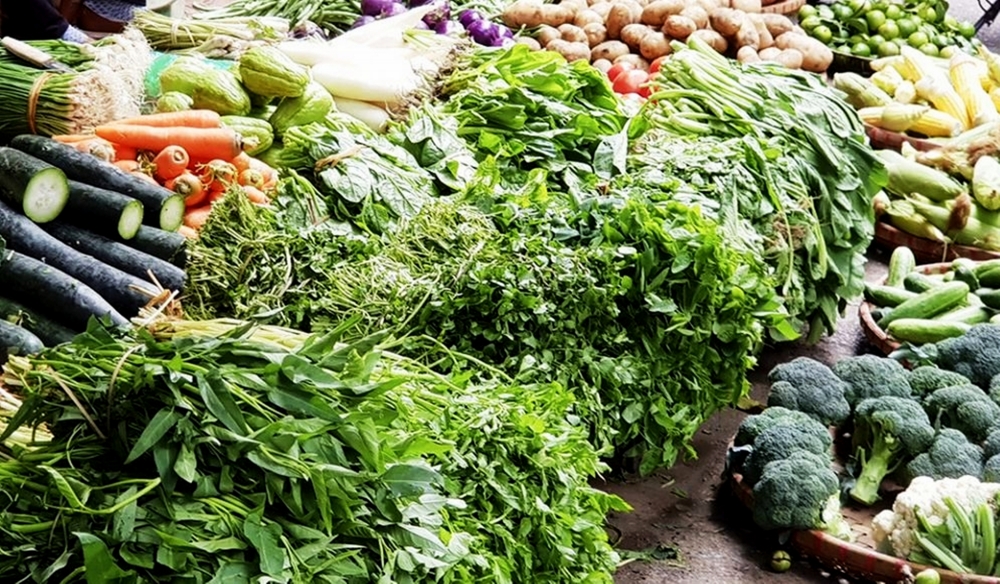 Giá thực phẩm ngày 27/5: Giá rau xanh tiếp tục tăng, thực phẩm ổn định