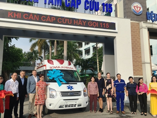 AmCham Việt Nam tặng xe cứu thương cho Trung tâm cấp cứu 115
