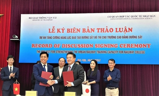 JICA hỗ trợ Việt Nam nâng cao năng lực nhân lực đường sắt đô thị