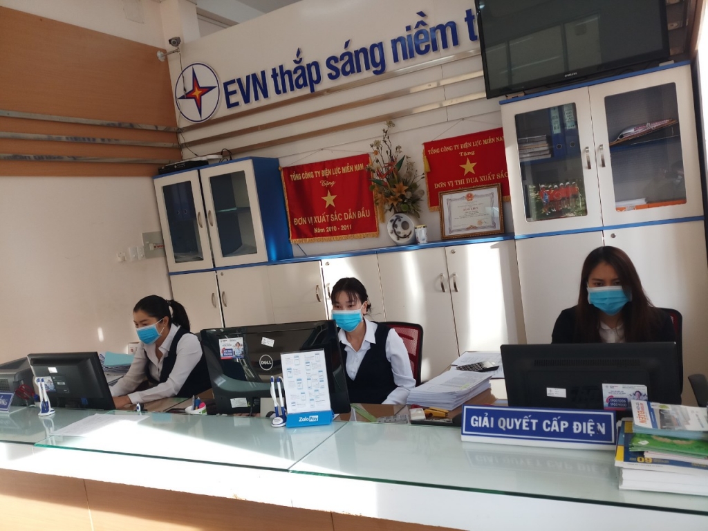 PC Lâm Đồng khuyến khích khách hàng sử dụng dịch vụ điện trực tuyến