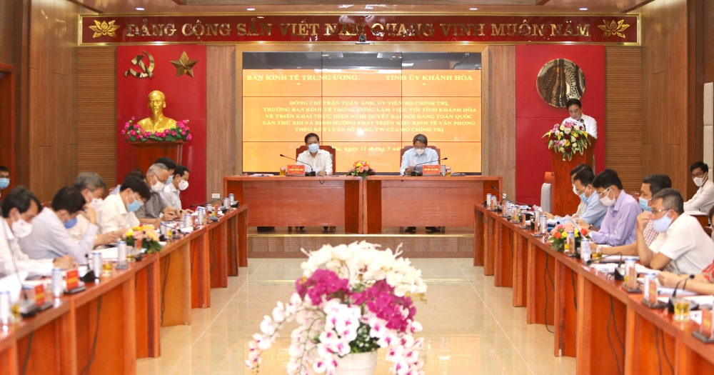Khánh Hòa cần phấn đấu là trung tâm kinh tế động lực của vùng