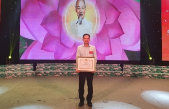 Tổng giám đốc Tập đoàn Bảo Khánh được khen thưởng có thành tích xuất sắc trong thực hiện Chỉ thị 05