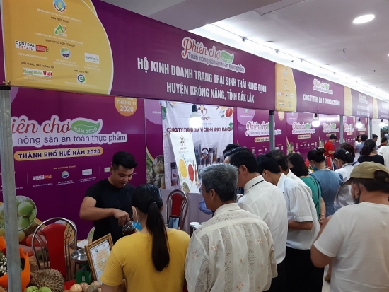 Thừa Thiên Huế: Hơn 30 gian hàng tại phiên chợ Tuần nông sản an toàn thực phẩm 2020