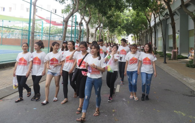 6.000 sinh viên Đại học Tôn Đức Thắng đi bộ gây quỹ từ thiện