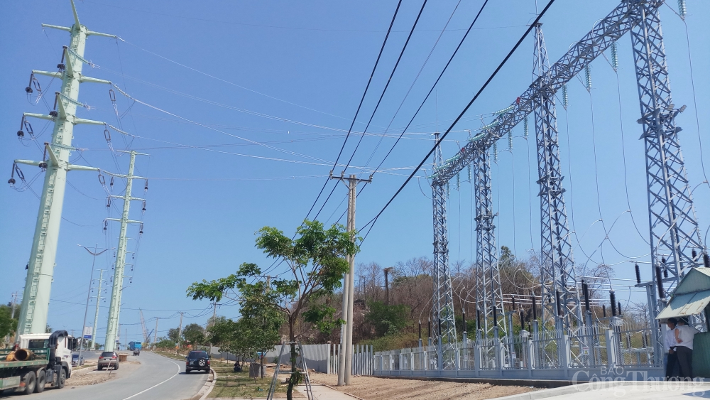 Hoàn thành Công trình đường dây 110kV cấp điện cho Tổ hợp hóa dầu miền Nam