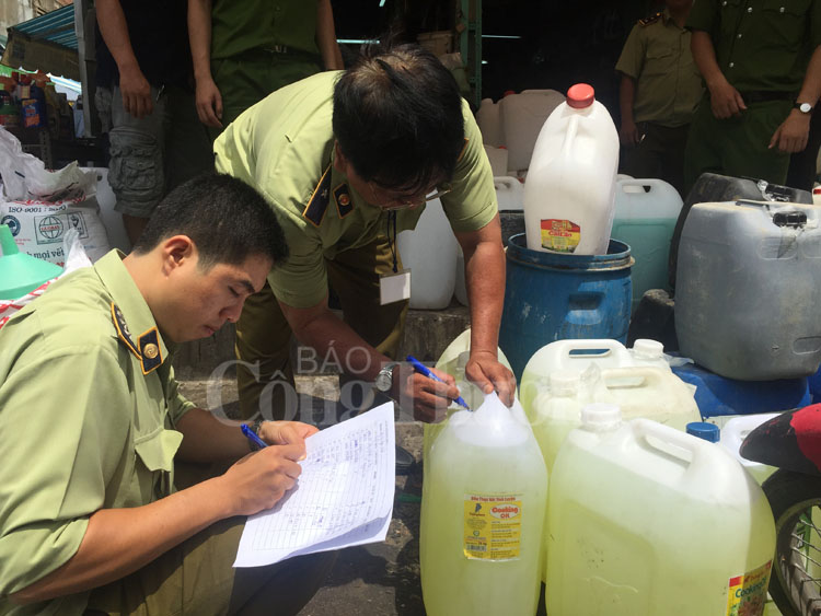 TP. Hồ Chí Minh phát hiện nhiều vụ kinh doanh hóa chất sai phạm